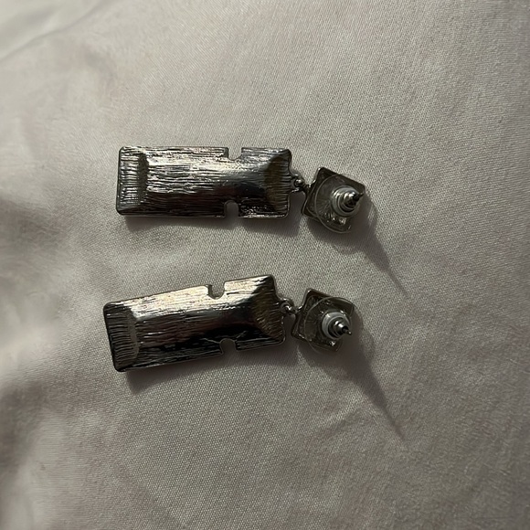 Chic Silver Rectangular Earrings - Picture 3 of 3